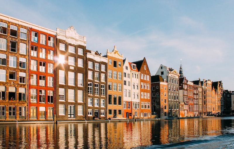 Alasan Teratas untuk Belajar di Luar Negeri di Belanda